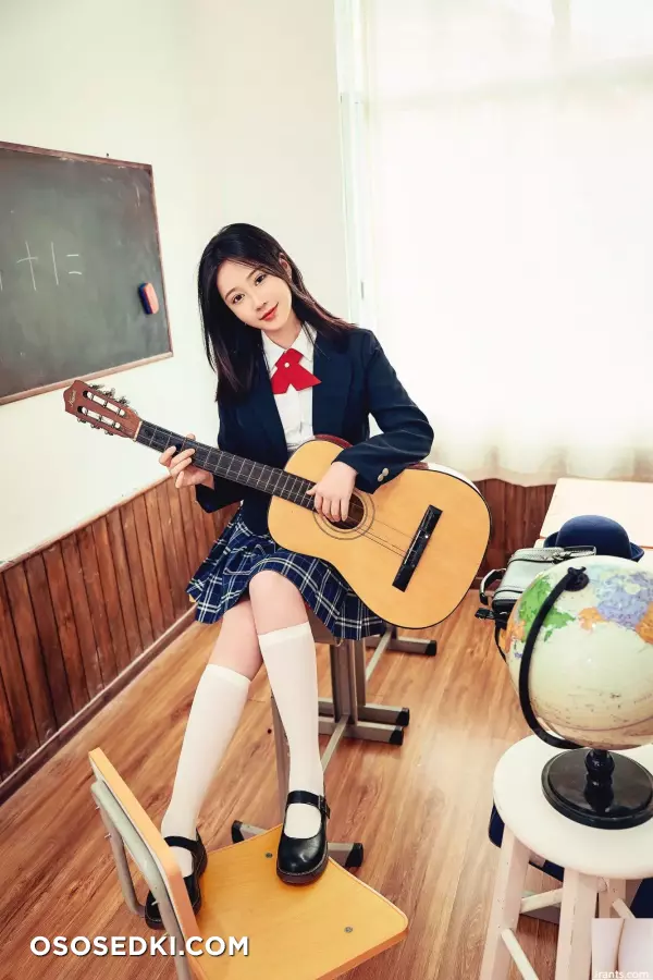 [网路收集] 福利少女-年年月刊少女 - 2
