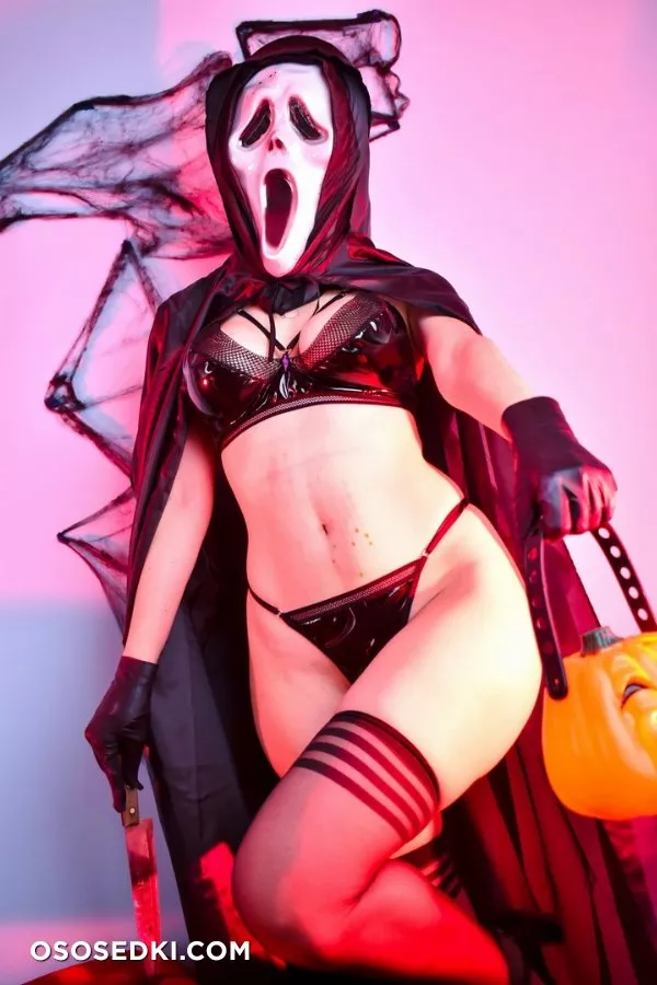 Sophie Valentine. Ghostface. Scream - 2