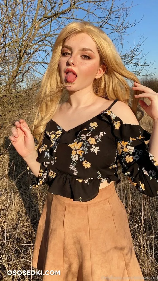 Little Wicked. Field - 2