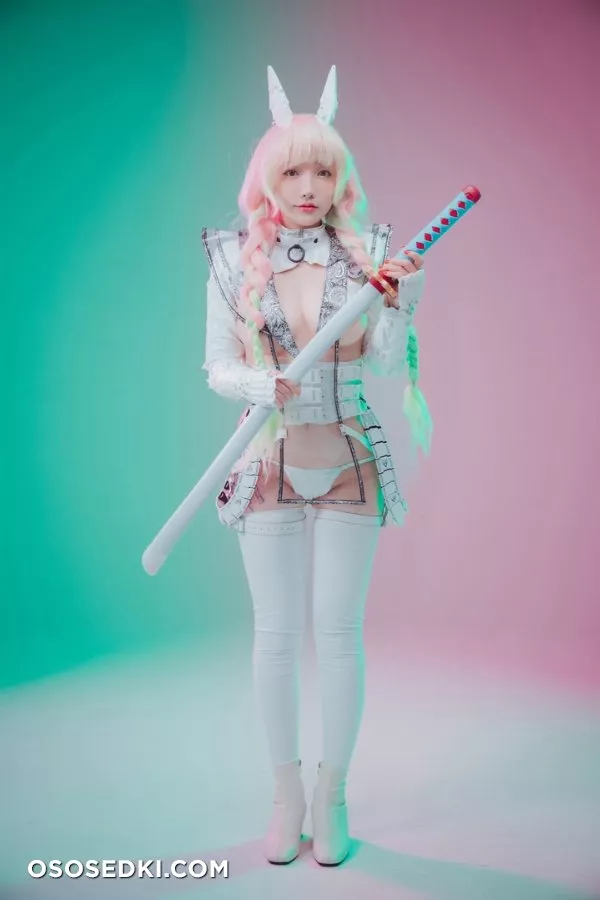 Mitsuri by Son Ye-Eun - 2
