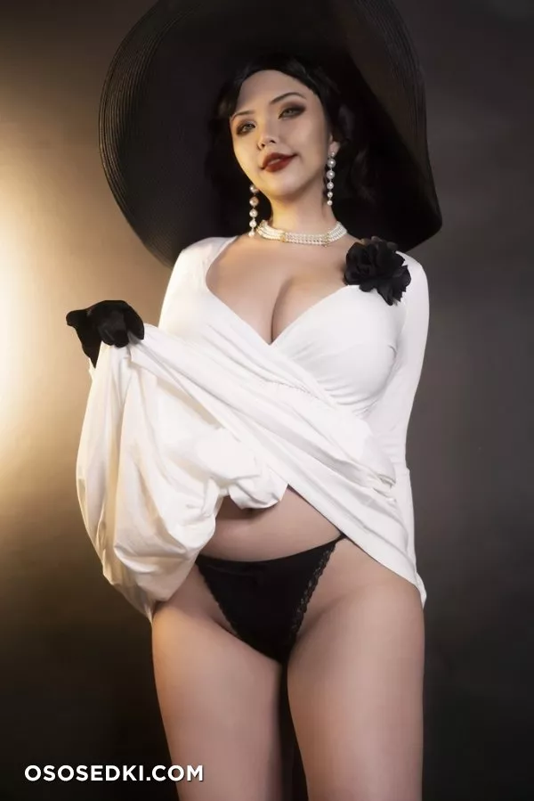 Hana Bunny. Alcina Dimitrescu. Resident Evil - 2