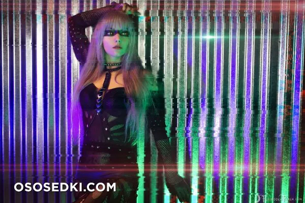 Genevieve - Replicant - 2