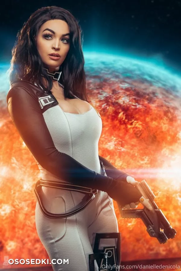 Danielle DeNicola - Miranda Lawson onlyfans cosplay set - 1
