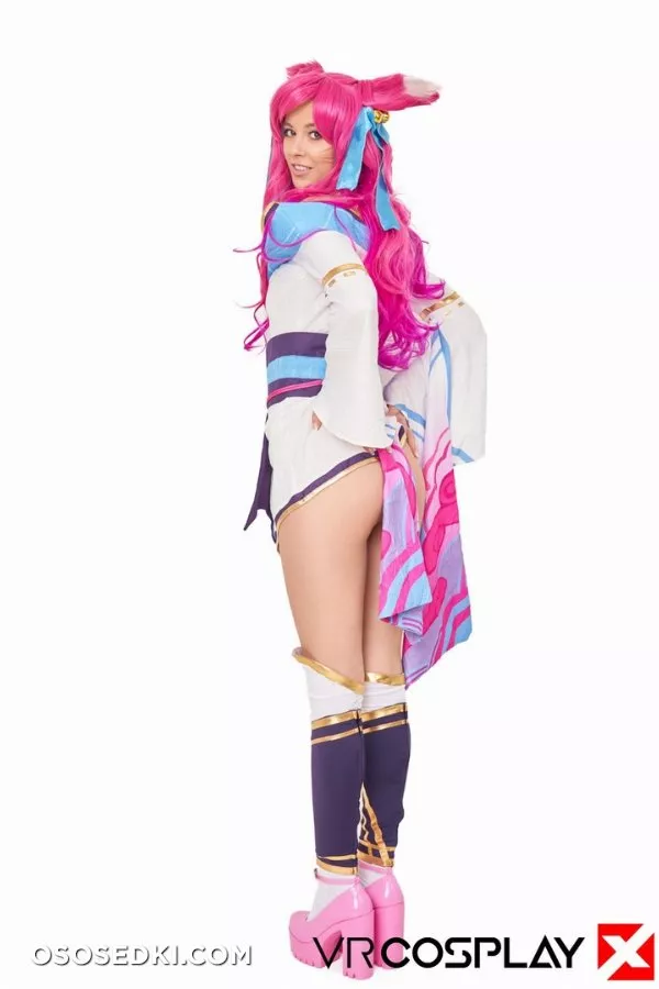 ? Eyla Moore | League of Legends | Ahri - 2