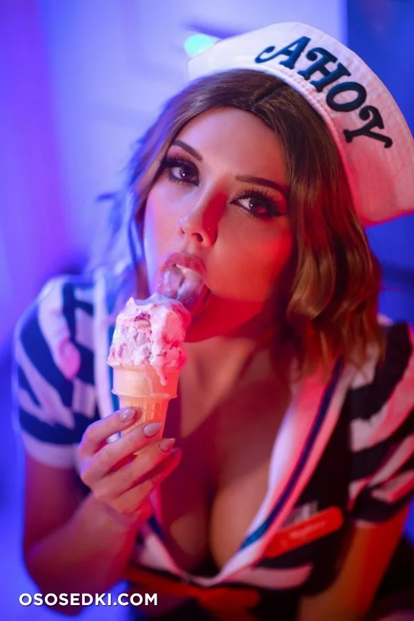 Darshelle Stevens _ Stranger Things _ Scoops Ahoy - 2