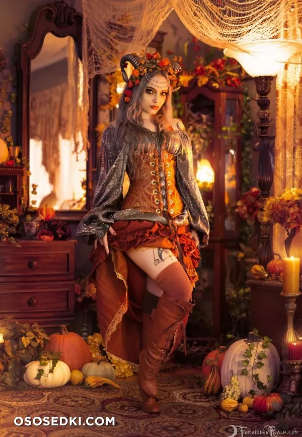 Genevieve - Maenad (ForbiddenRealm) - 2