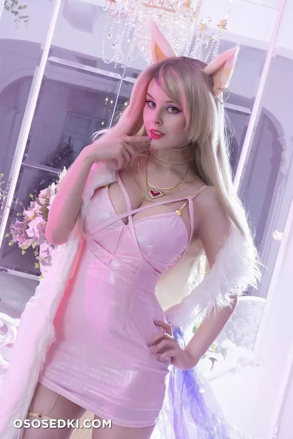 Ahri by Disharmonica - 1