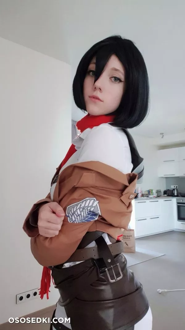 Elles - Mikasa - 2