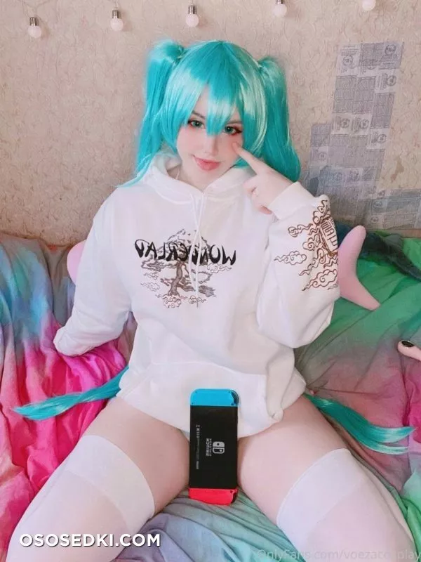 Hatsune Miku (Vocaloid) VOEZACOS - 2