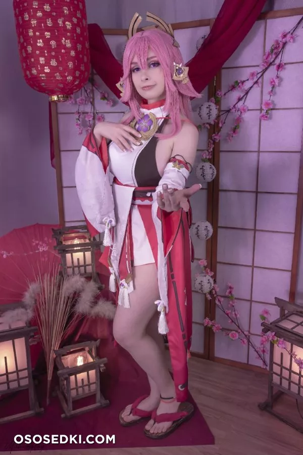 Yae Miko (Genshin Impact) Miih Cosplay  - 2