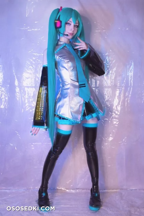 Hatsune Miku (Vocaloid) - ShiroKitsune - 2