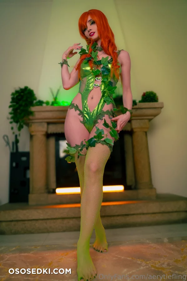 Poison Ivy Xmas (DC Comics) - Aery Tiefling - 2