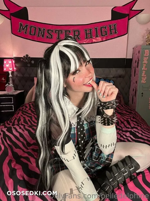 Belle Delphine - Draculaura - 1