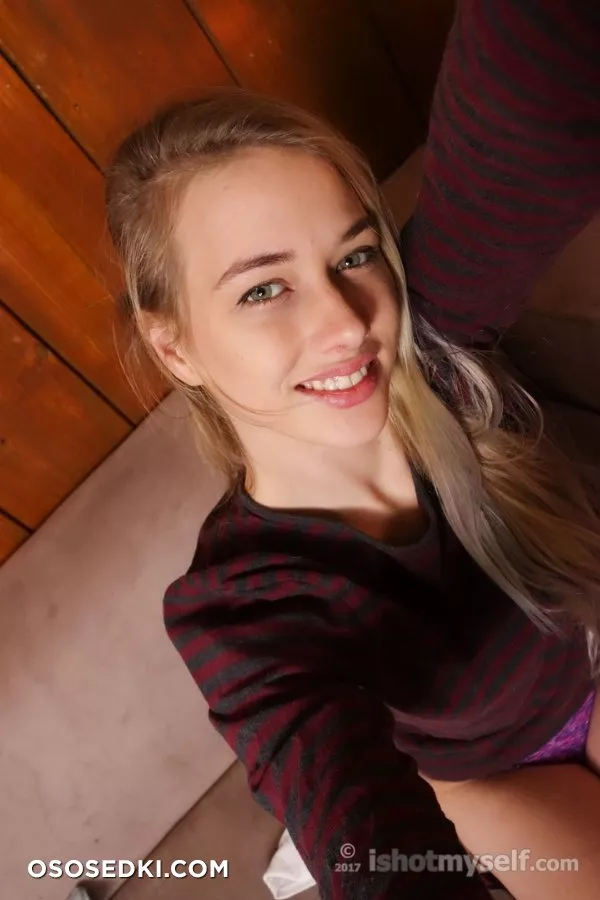 Ellie K - Ins and Outs - IShotMyself - 2