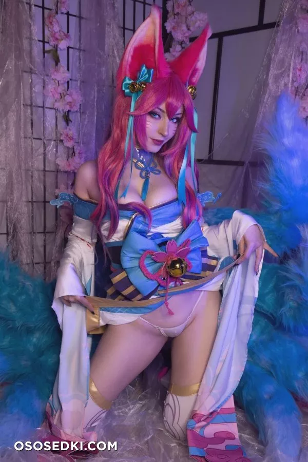 Ahri by ShiroKitsune - 2