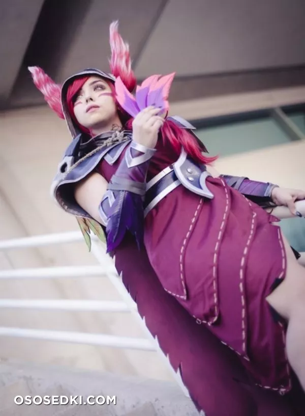 Serinide Nudes - serinsfw Pussy &amp; Tits Photos in Xayah Onlyfans Cosplay - 2