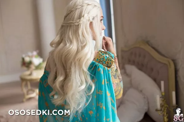 Daenerys Targaryen by Purple Bitch - 1