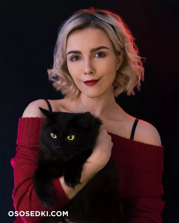 Helen Stifler. Sabrina Spellman - 1