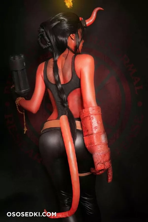 Hellboy / Hellgirl - The little Vampyr - 2