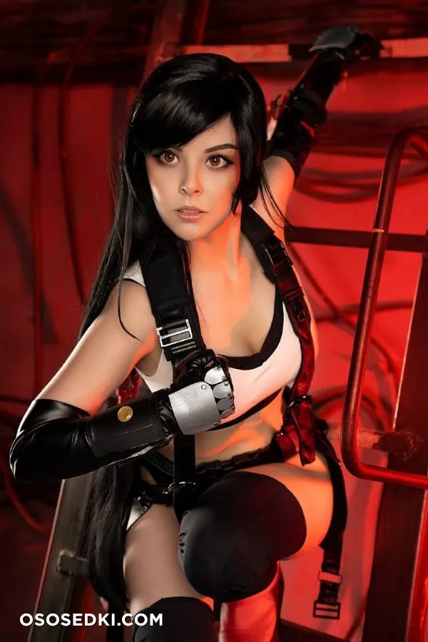 Helly Valentine. Tifa Lockhart. Final Fantasy - 1