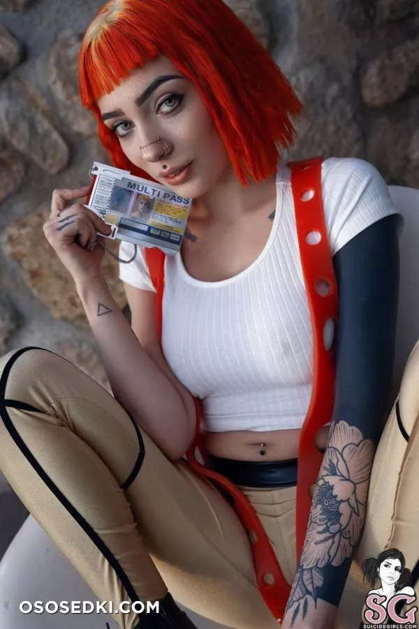 Leeloo by blackamberx - 2