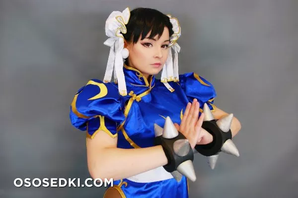 Chun-Li by Hidori Rose - 2