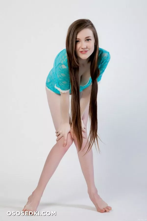 Emily Bloom  _2 - 2