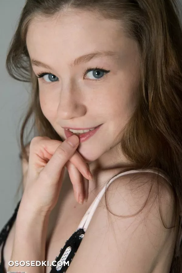 Emily Bloom  -  - tanya (Украина) - 2